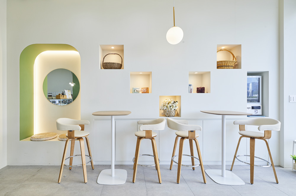 简约清新 19 平米果蔬店咖啡厅设计-4