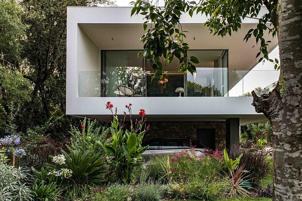 CML 的 House · 法国南部的悬浮式现代住宅丨法国蒙彼利埃丨Brengues Le Pavec-9