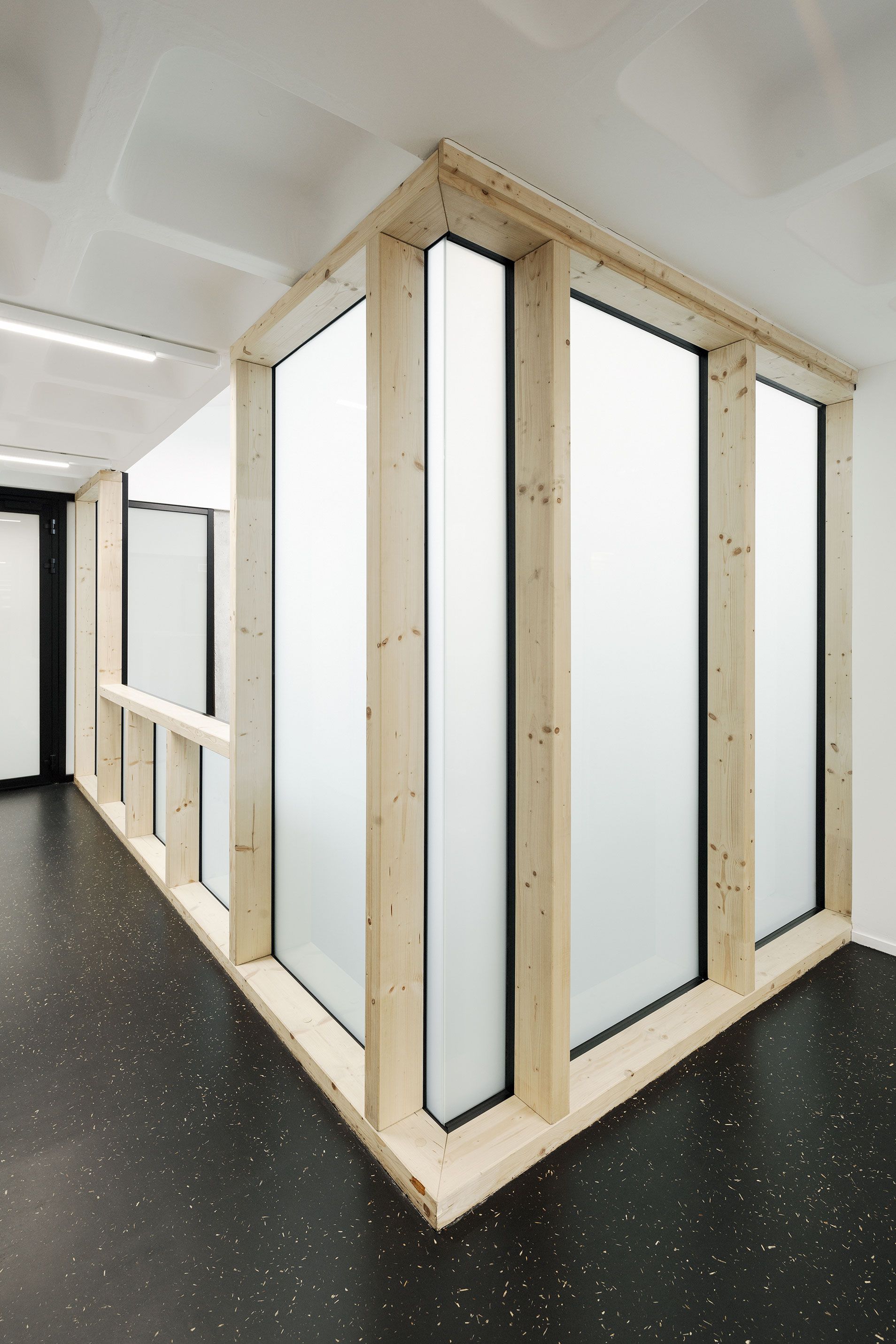 拉乌省立多媒体图书馆-13