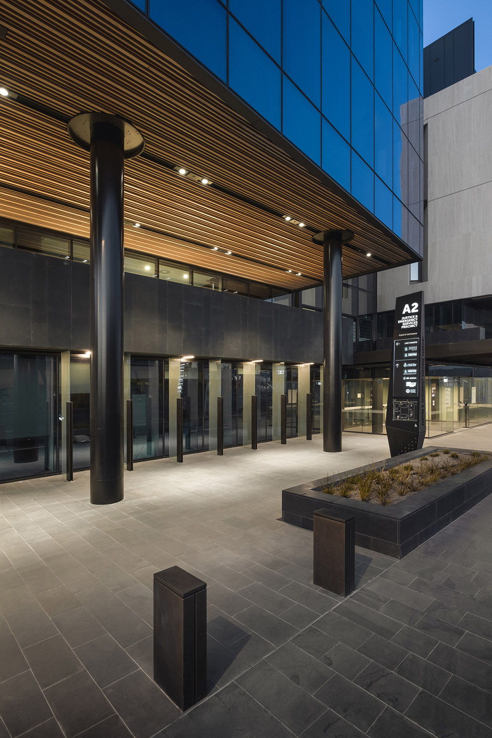 克赖斯特彻奇司法和紧急事务管理园区，新西兰 / Warren and Mahony + Cox Architecture +WSP Group-63