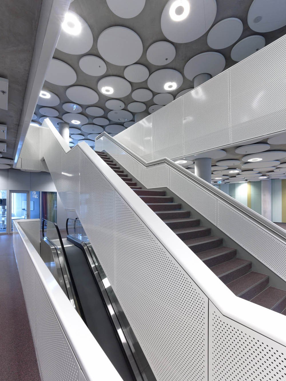 荷兰 Utrecht 教育执行机构办公空间设计-6