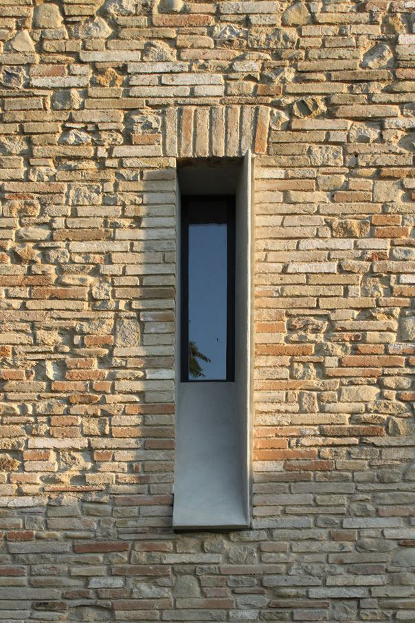 巴里拉里建筑师事务所重建意大利里帕特朗索内的一处乡村住宅-26