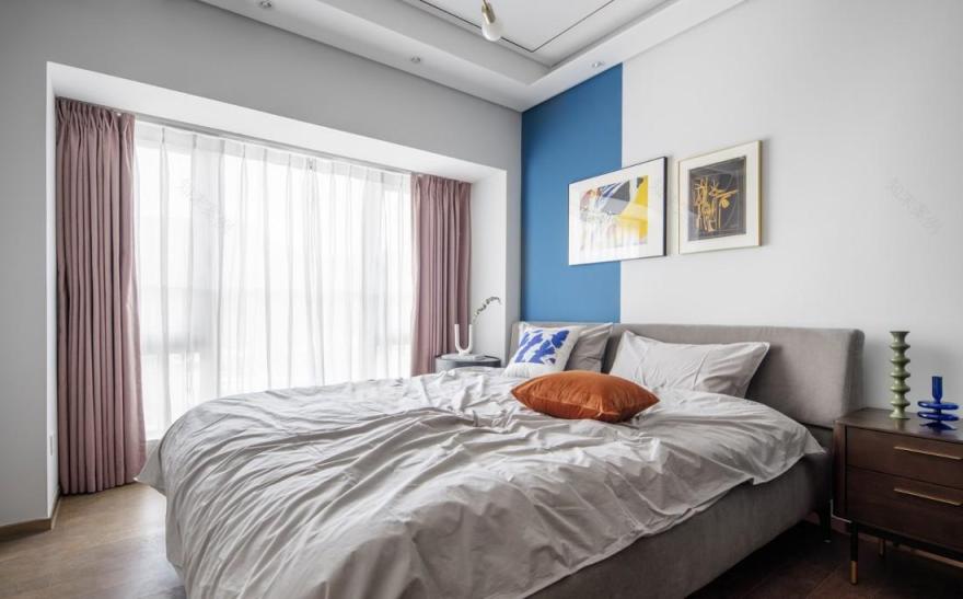 独居女青年的简约轻奢家居设计-21