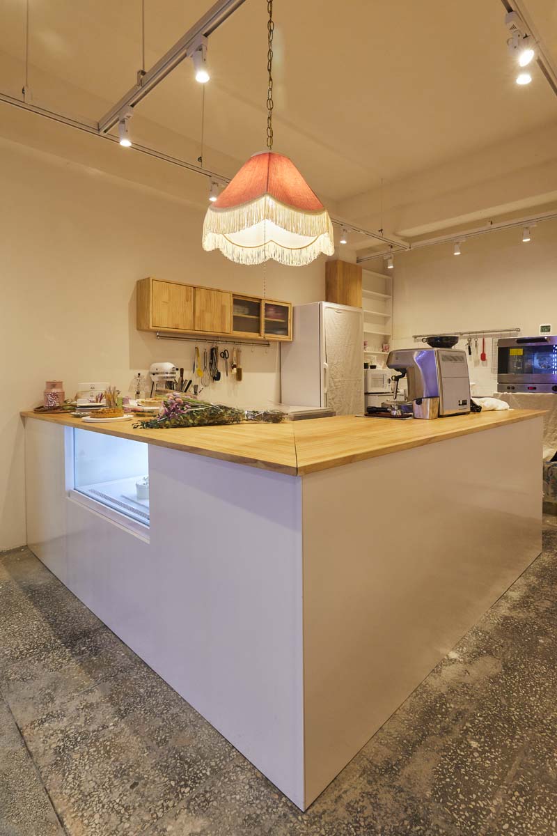 7 坪极简风咖啡馆，韩式工业风设计魅力-3