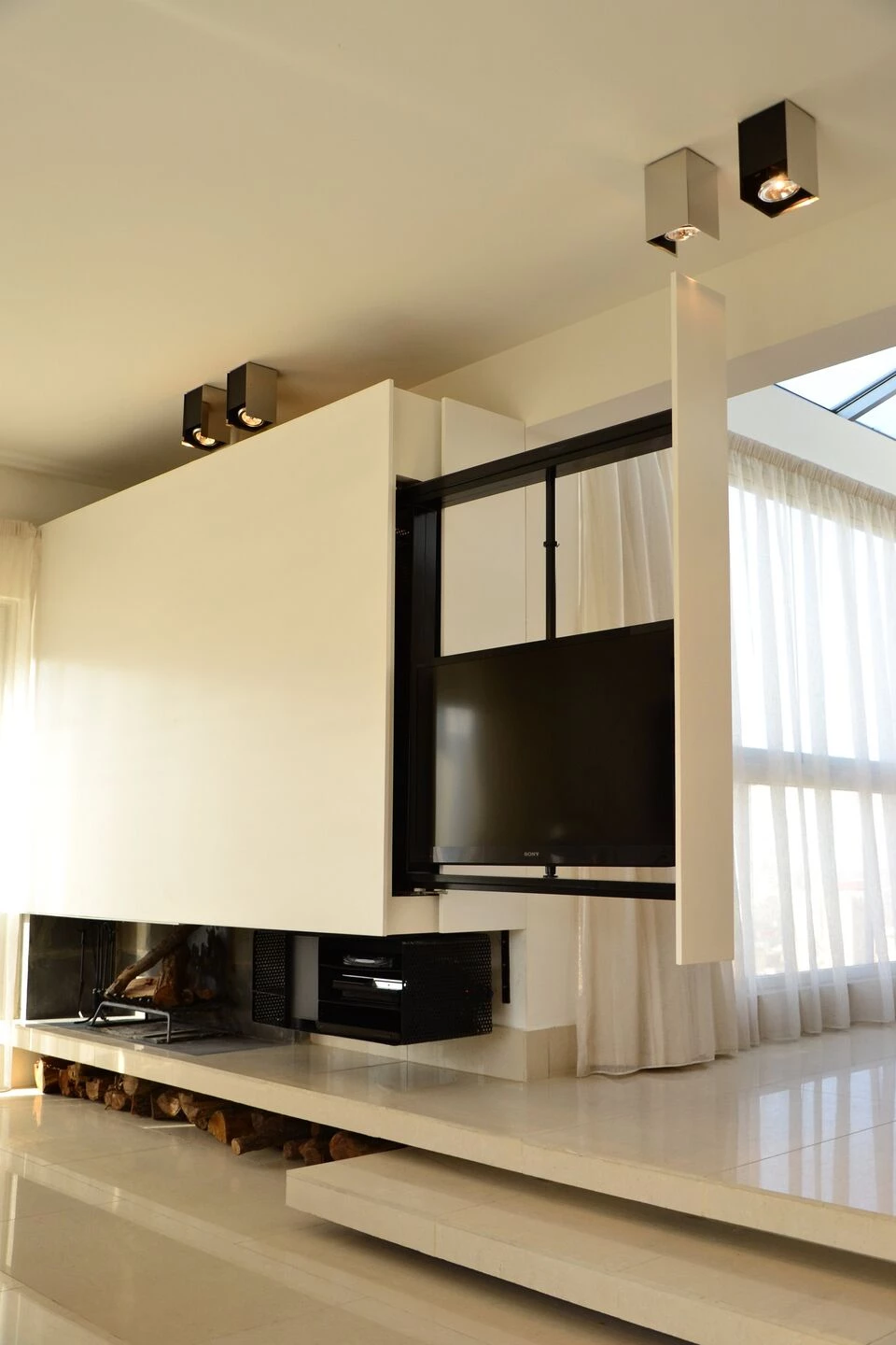 倒置设计,打造绿意盎然的城市公寓-24