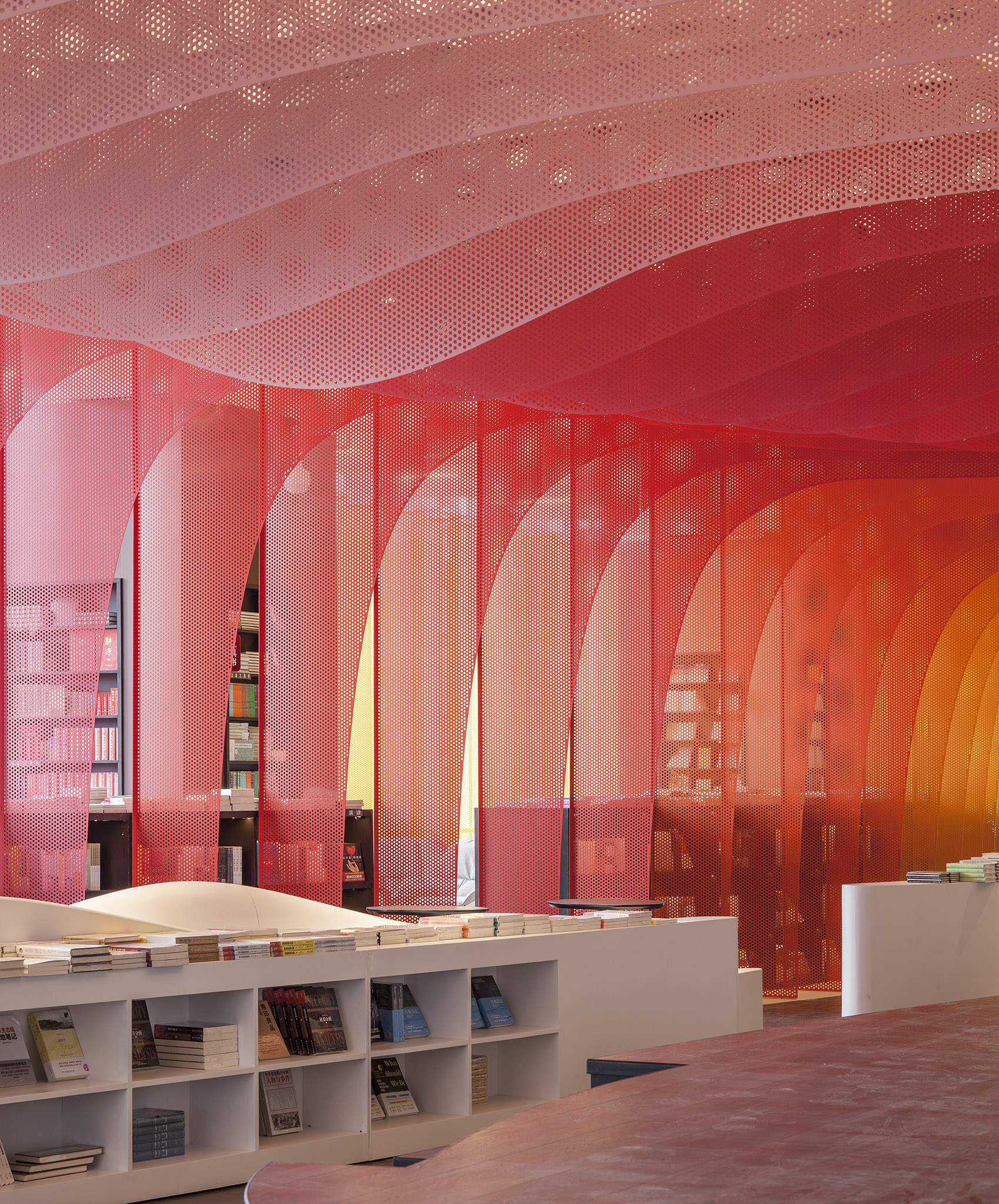 金属彩虹里的书店——苏州钟书阁 / 俞挺－Wutopia Lab-56