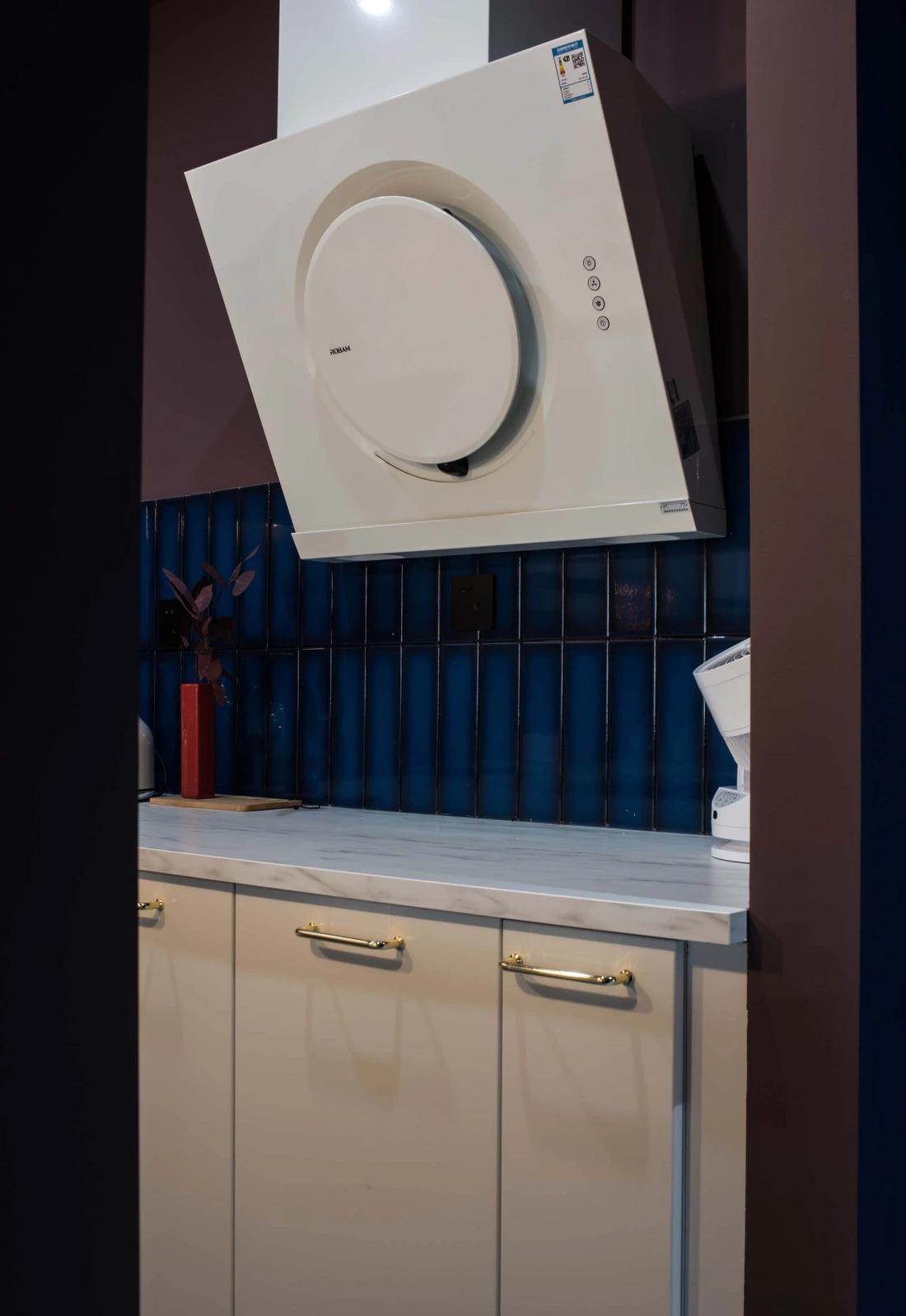 复古阁楼变精致星空浴室,专业设计实现泡澡看星星梦想-10