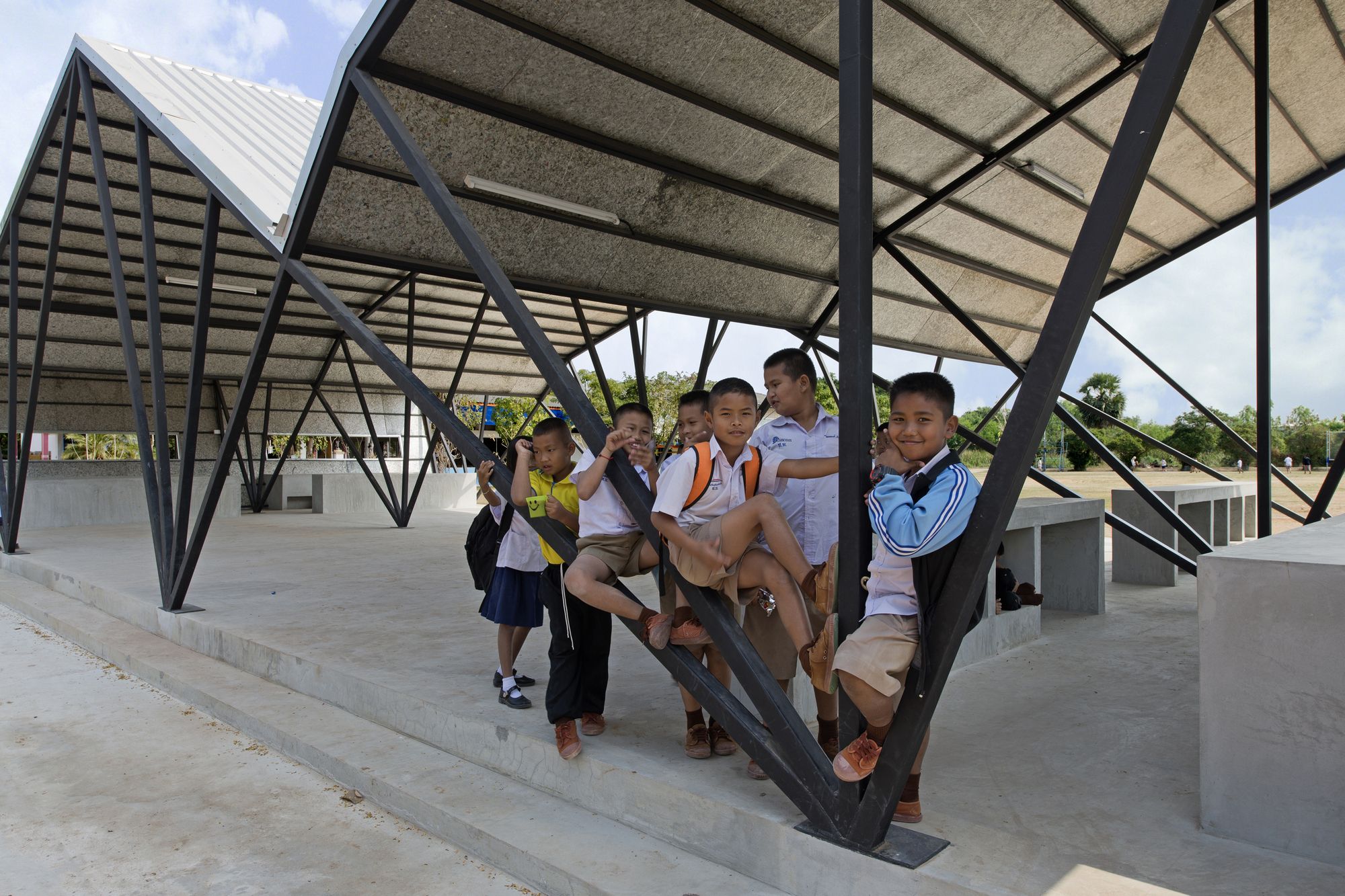 泰国农村社区学校食堂的环保设计-23