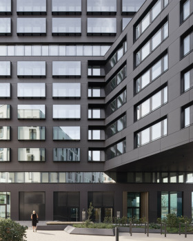 汉堡 Campus Tower 办公楼丨德国汉堡