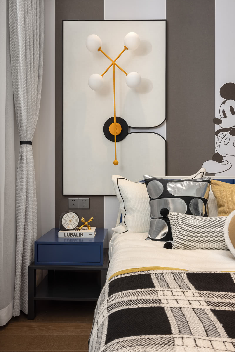 景瑞誉璟潮鸣样板间 | 米奇主题的复古前卫空间-11