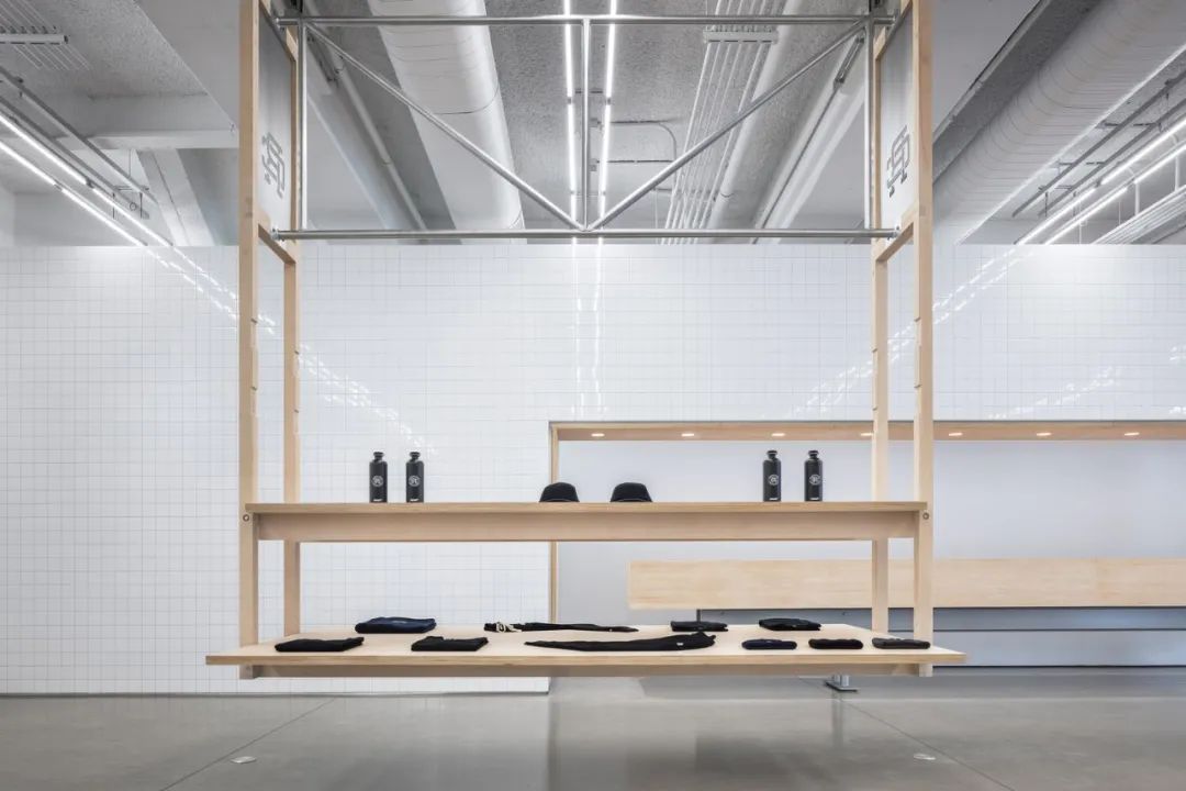 【557期】多变的服装店,吊轨赋予空间更多变化-22