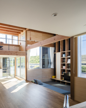 parentheses house / 书架核心的家居空间