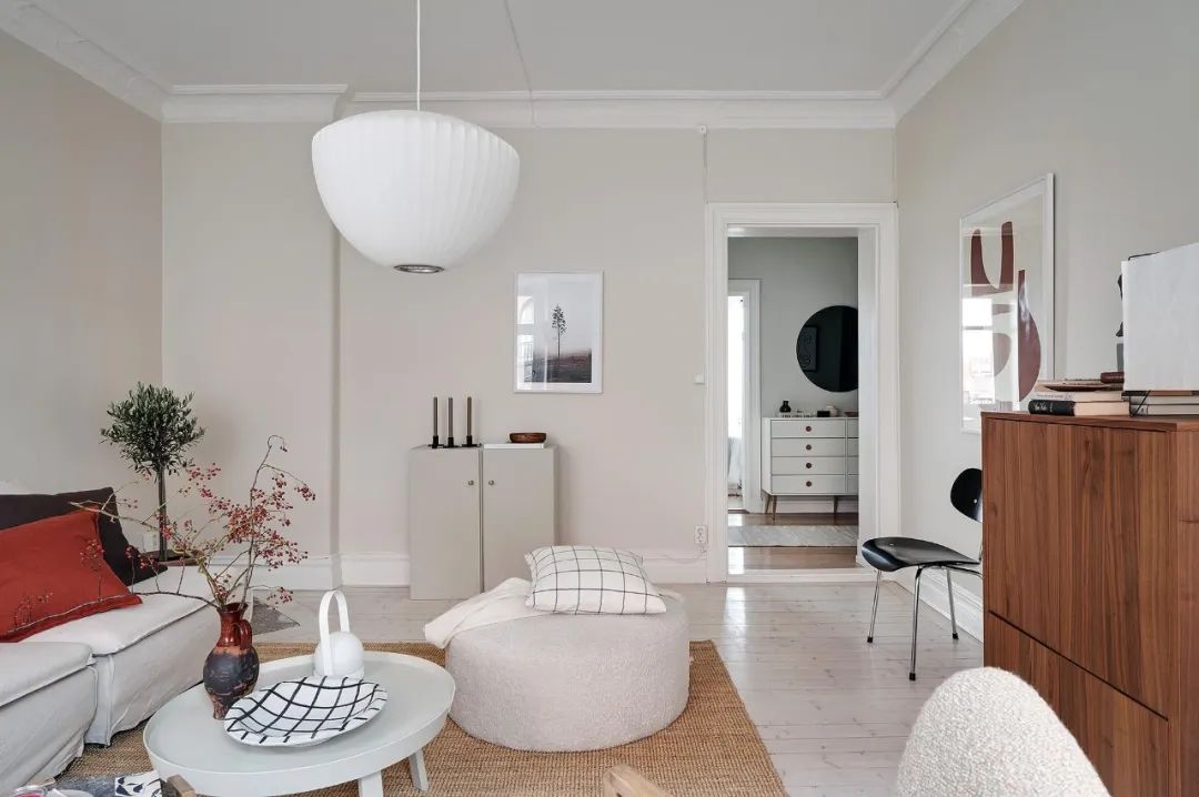 L 型布局厨房搭配小露台的家-12