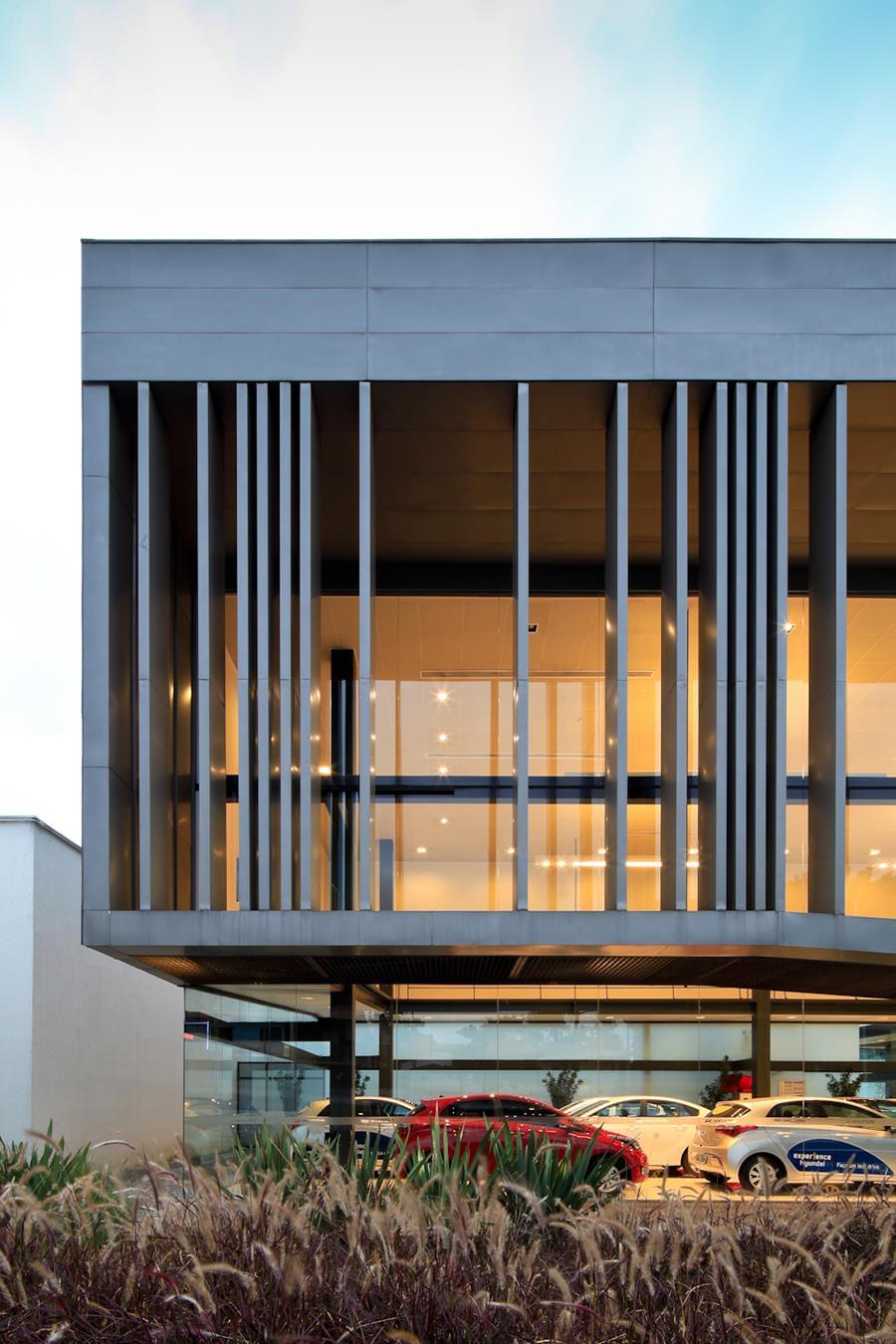 Hyundai 机场展厅-5