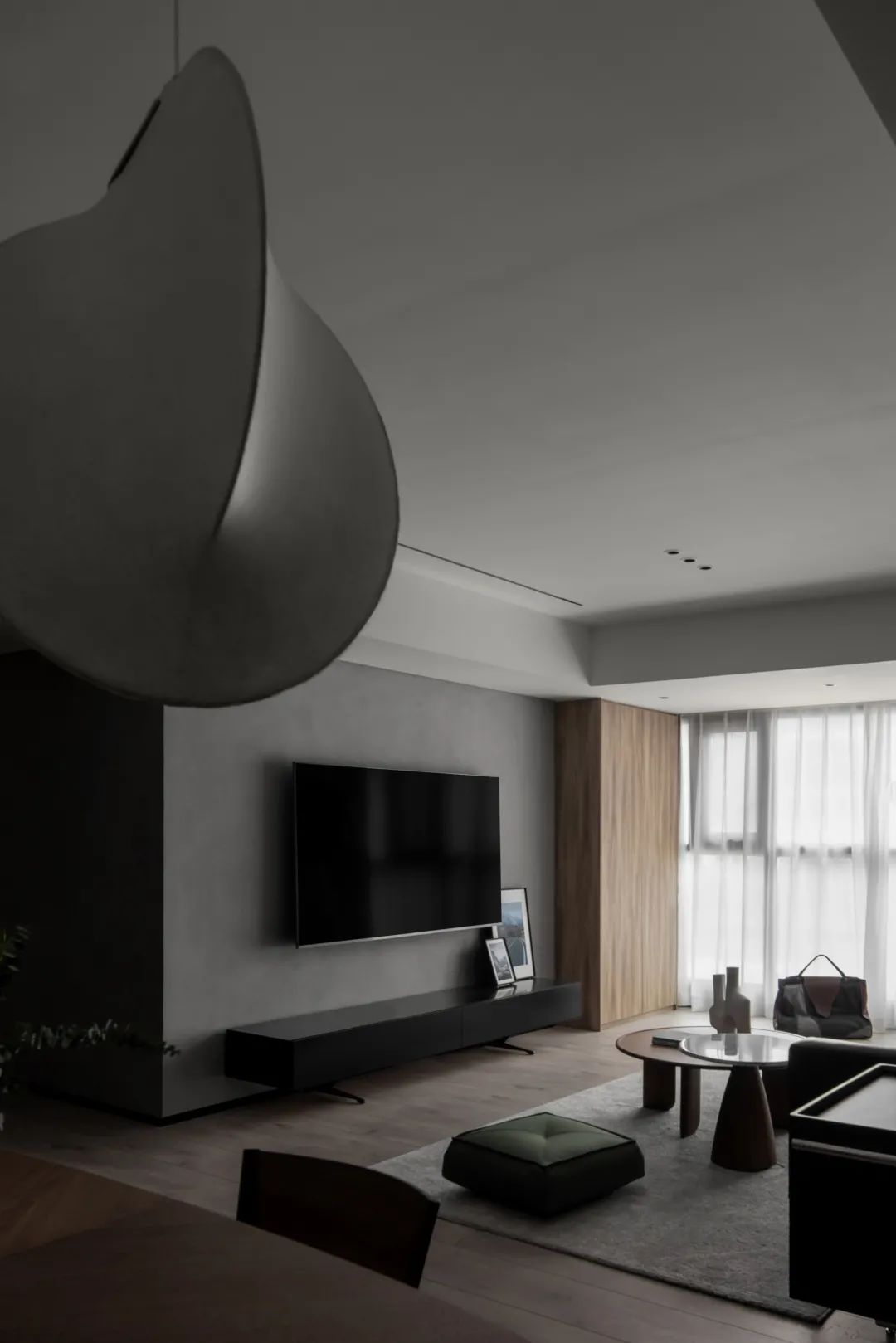 广州 CBD 现代侘寂风住宅丨中国广州丨广州从容装饰工程有限公司-26