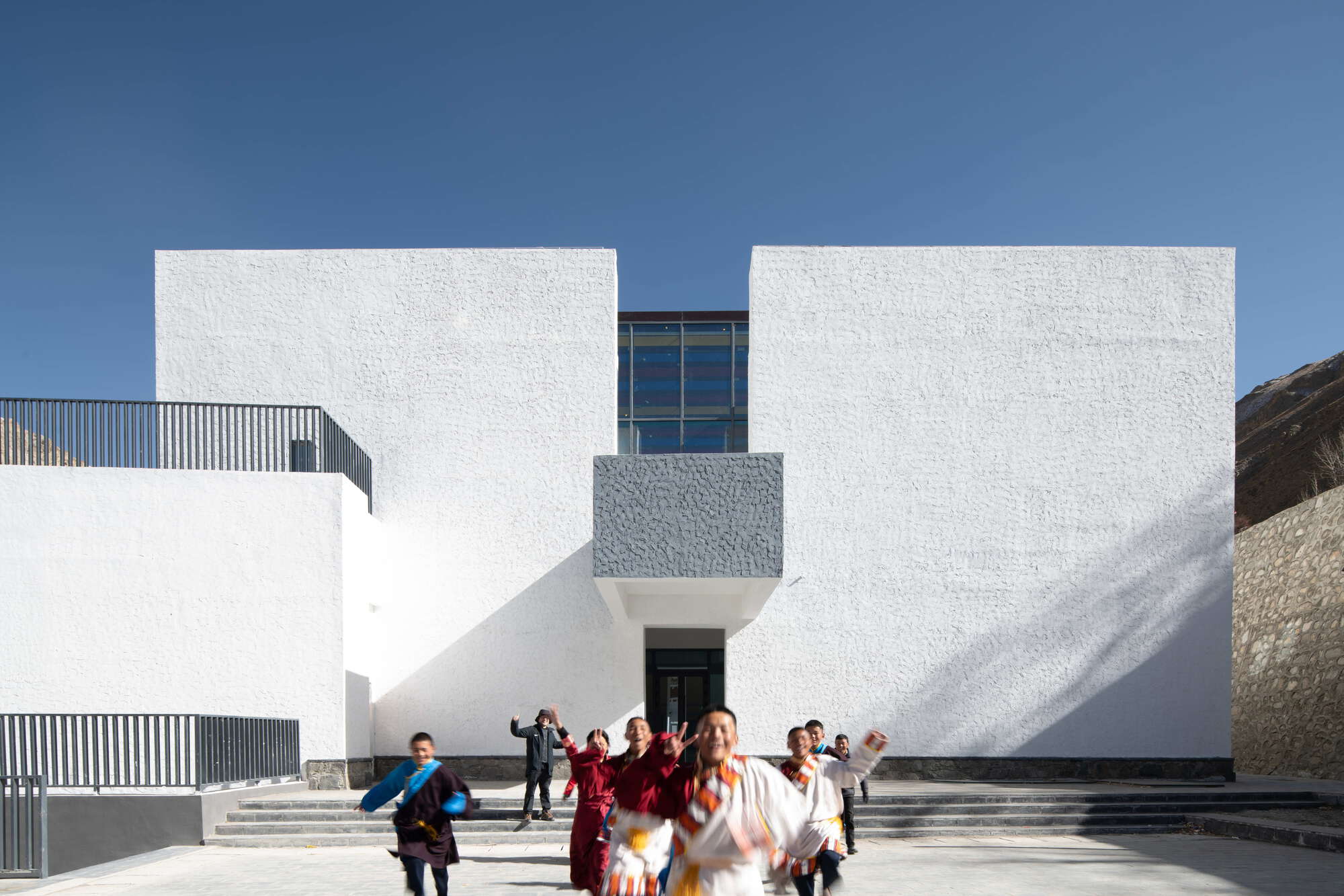 洛扎县中学多功能艺术中心丨中国山南丨深圳华汇设计,Das Design,万宇工程设计拉萨分公司-50