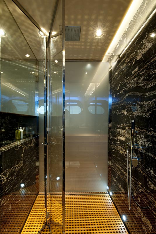 YAC    诺曼福 斯特  意大利某游艇设计-3