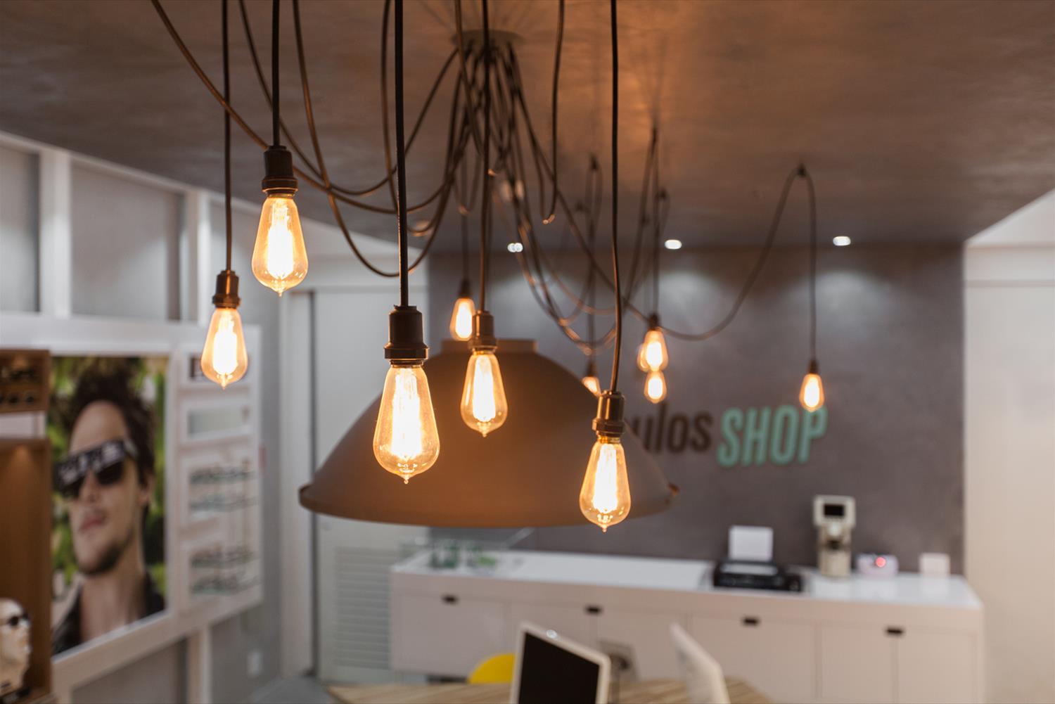 巴西圣保罗购物中心眼镜店现代设计-7