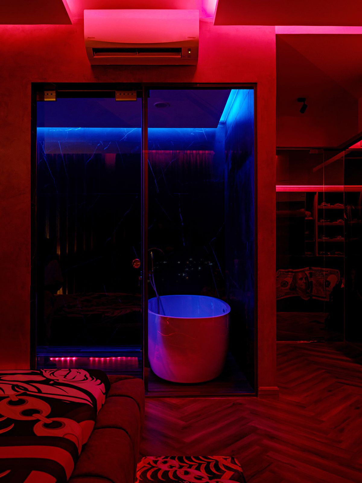 140m2 公寓蜕变为现代艺术家的独特空间-41