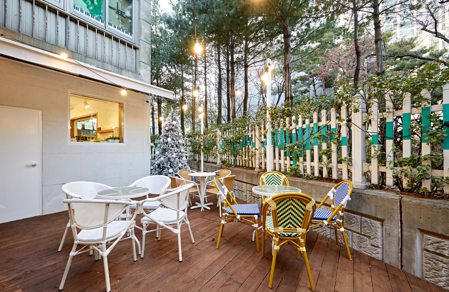 简约白色调 8 坪咖啡厅设计-14