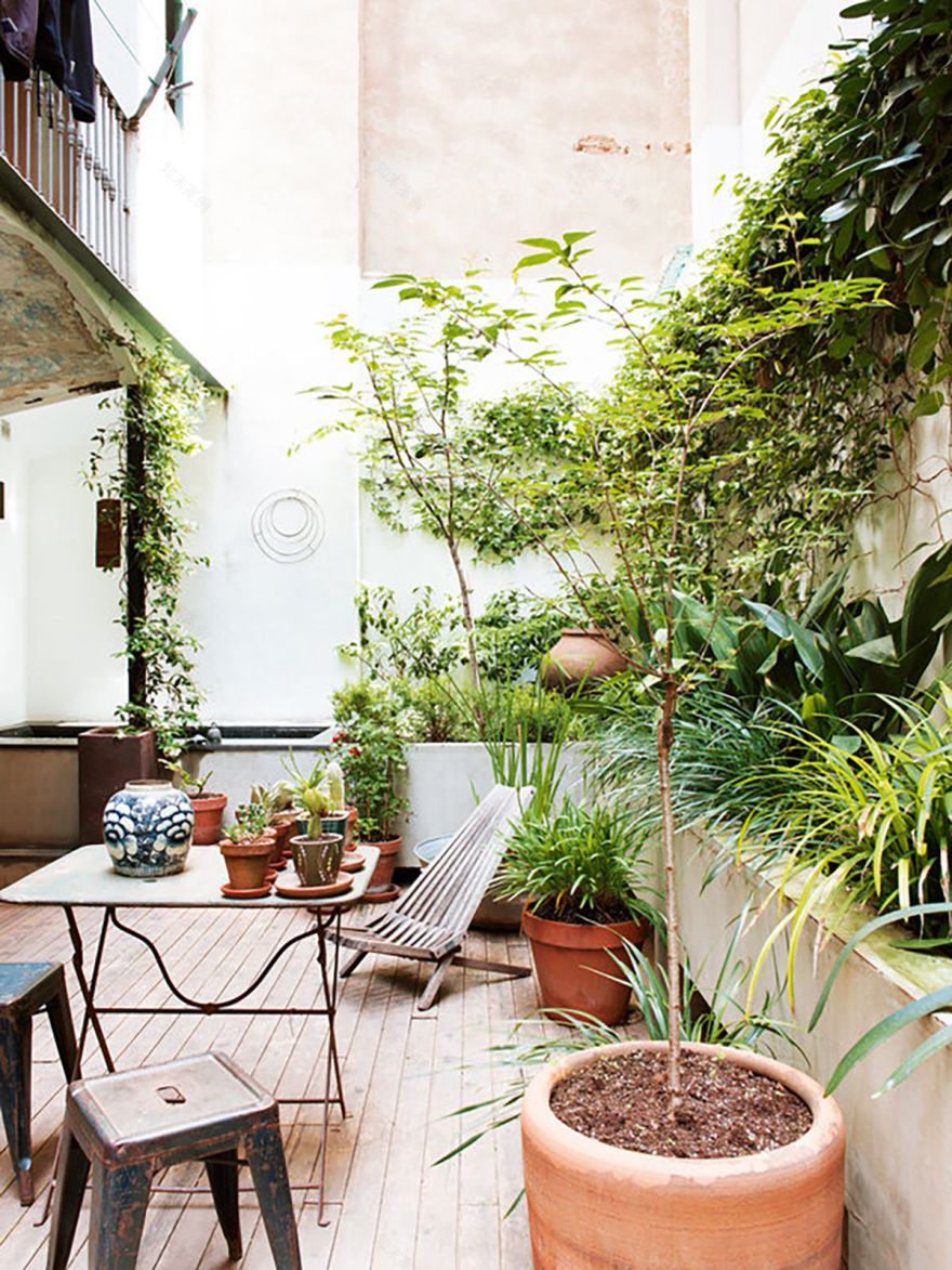 巴塞罗那古堡区优雅公寓 | 绿意盎然的宁静空间-1