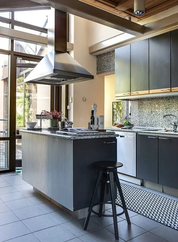 瑞典现代玻璃屋，室内外边界消融，尽享四季美景-8