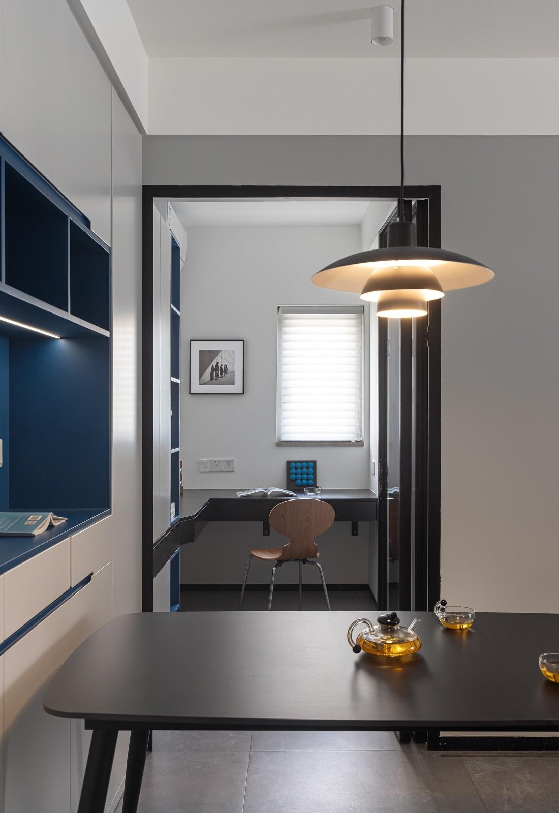 超强储物现代小户型克莱因蓝主旋律-24