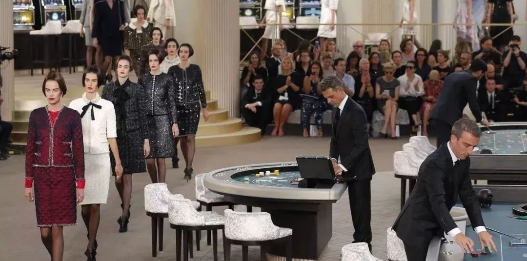 时尚教父 Karl Lagerfeld 的室内设计之路-30