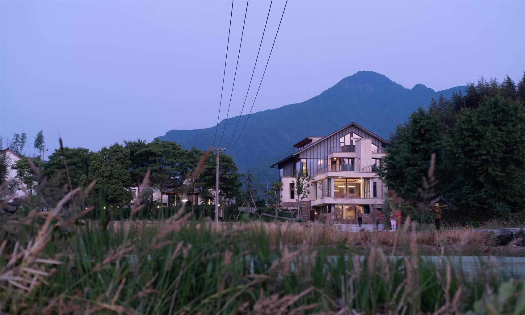 龙门乡居·田野边的共富之家丨中国杭州丨中国美术学院风景建筑设计研究总院——青年创作中心-3