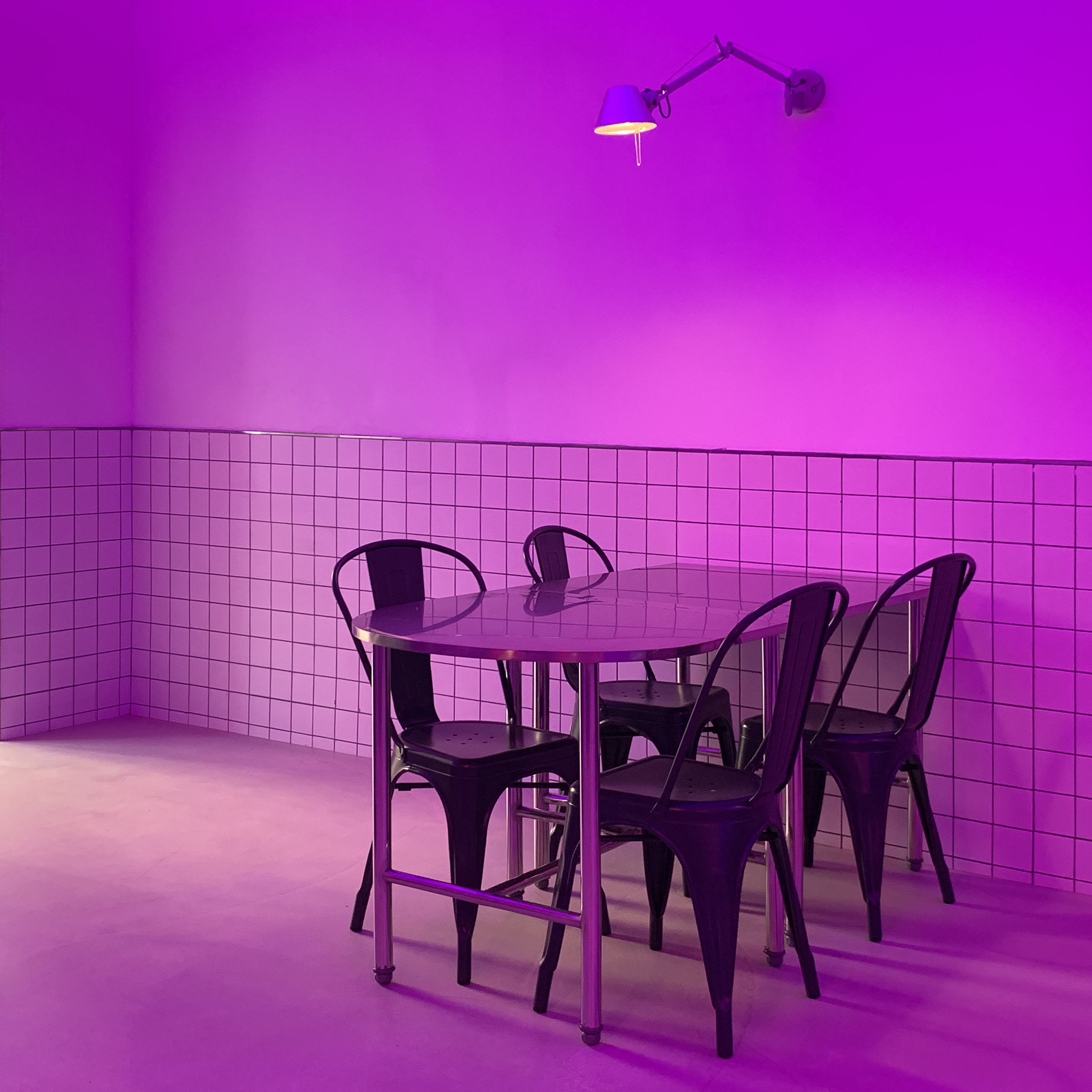 27 平米小户型酒馆，复古风格打造温馨空间-10