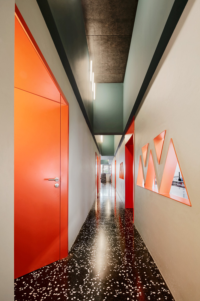 巴塞罗那翻新餐厅变比萨店-30