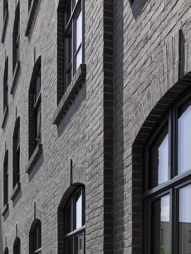 哈格洛夫特 – 克雷辛斯-9