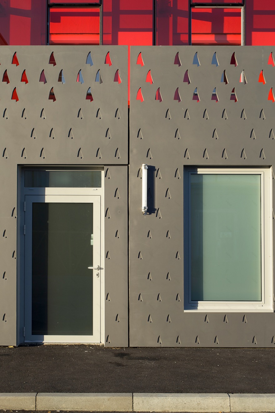 废弃建筑重生,海员社交中心成为港口新地标-16