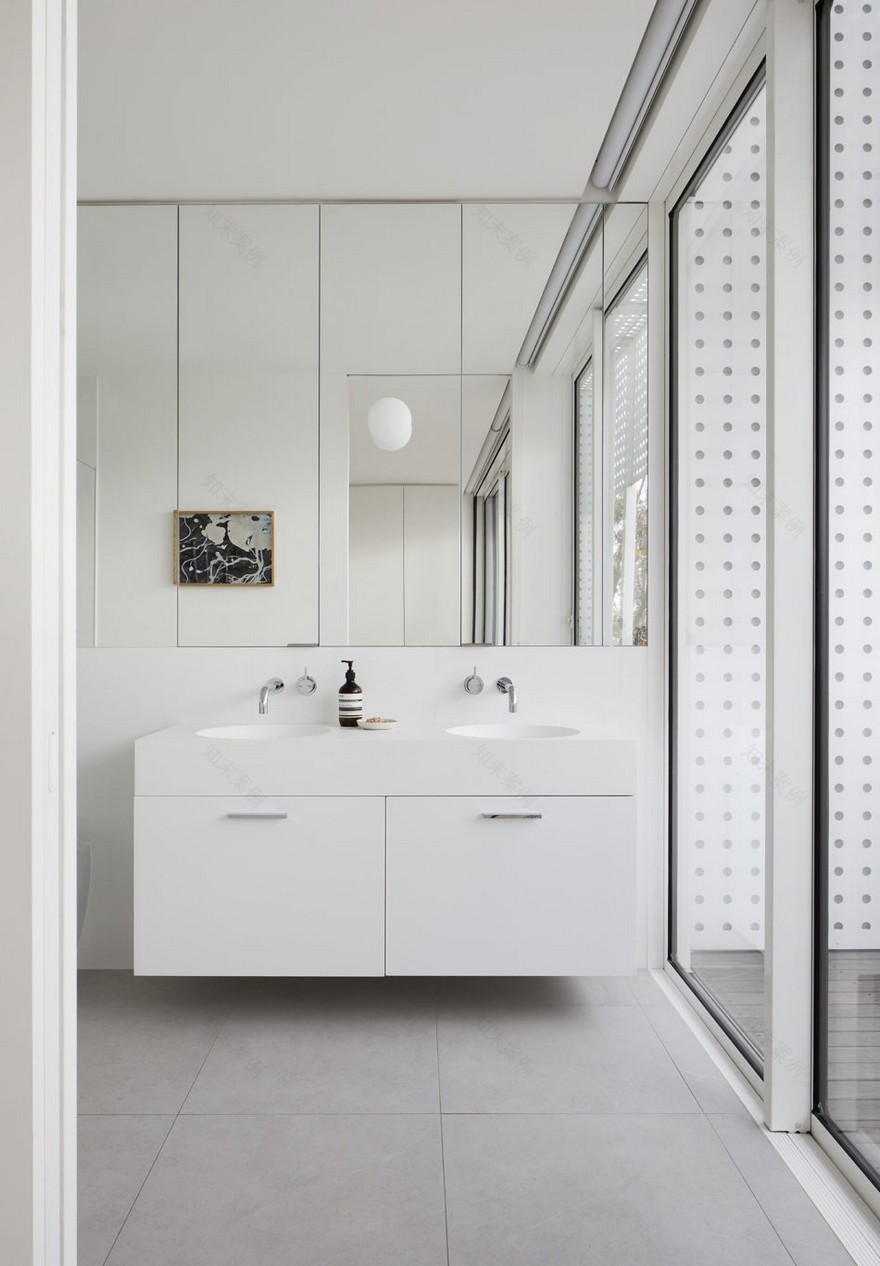 South Yarra Residence Refreshed and Rejuvenated by Northbourne Architecture-25