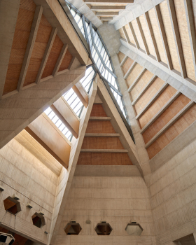 英国著名建筑公司 Purcell 修复 Clifton Cathedral，实现百年建筑的现代化重生