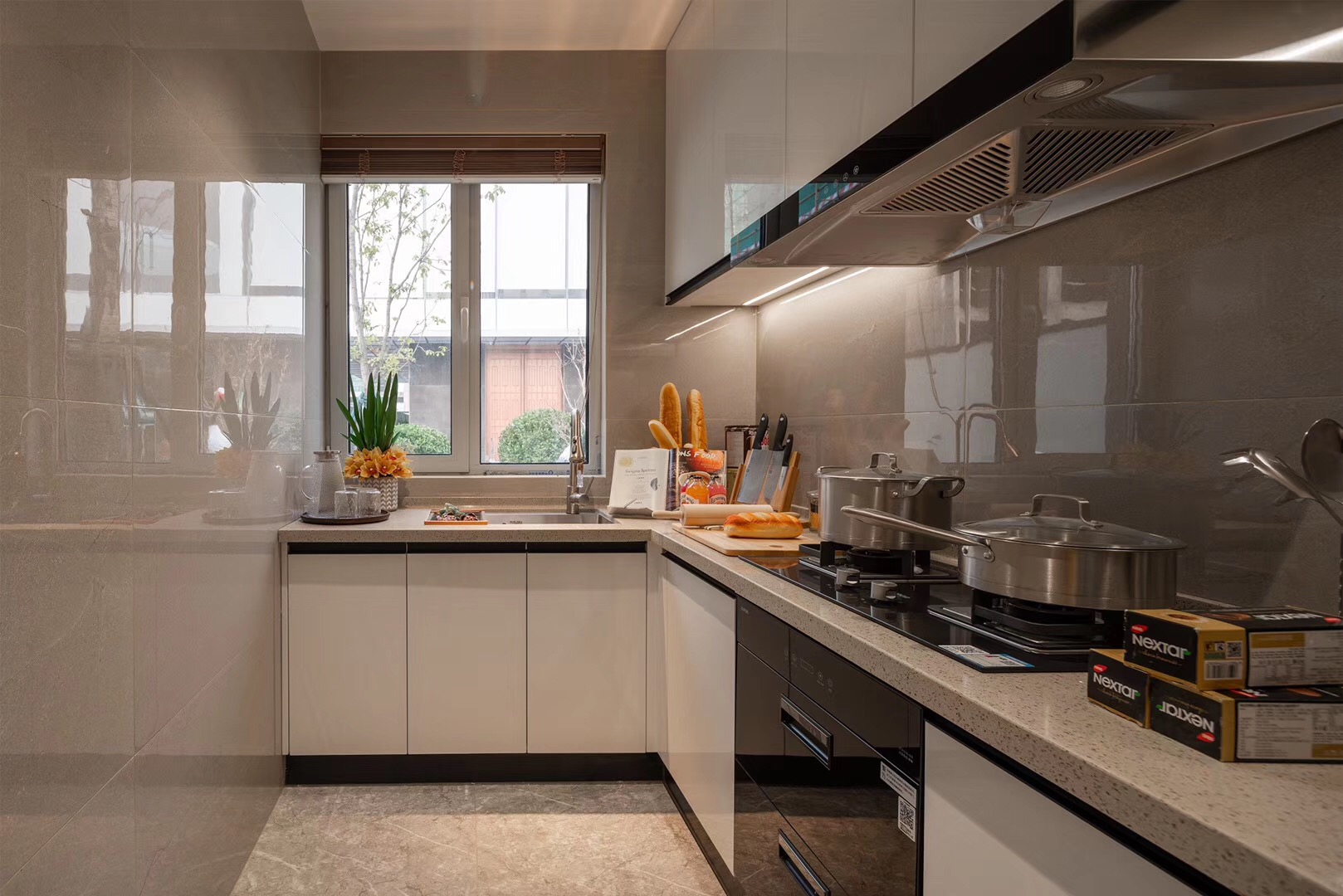 山东潍坊鲁鸿现代样板间丨中国潍坊-15