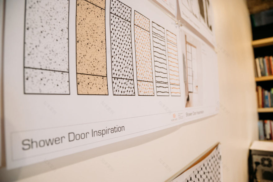 博比·伯克携手海岸淋浴门,打造现代浴室艺术品-10