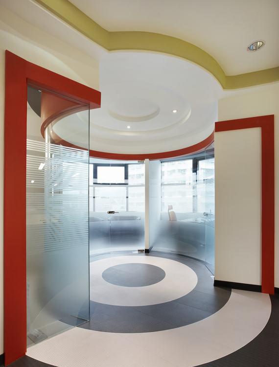 玩味办公室设计，色块与创意的完美融合-12