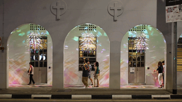 梦幻浮城 · 新加坡国家美术馆中庭的照明艺术丨Nipek-17