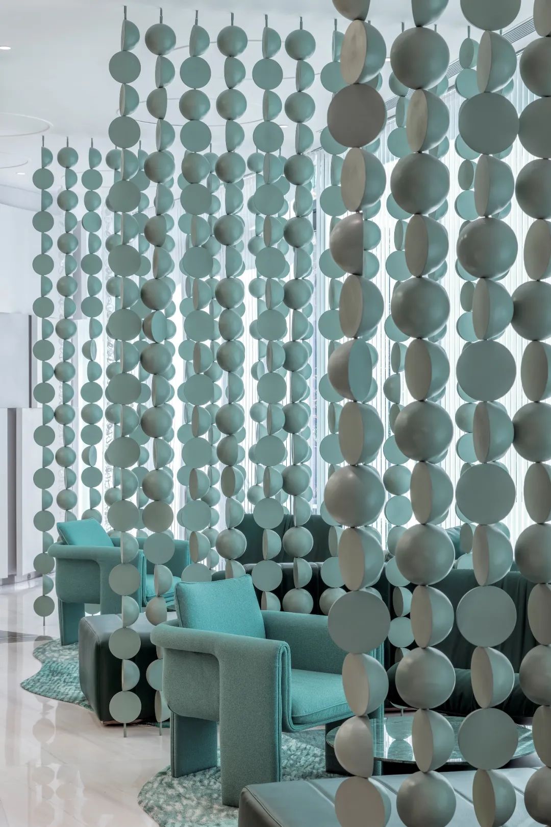 融创售楼中心 · 艺术画廊般的空间设计丨中国上海丨Ippolito Fleitz Group-20