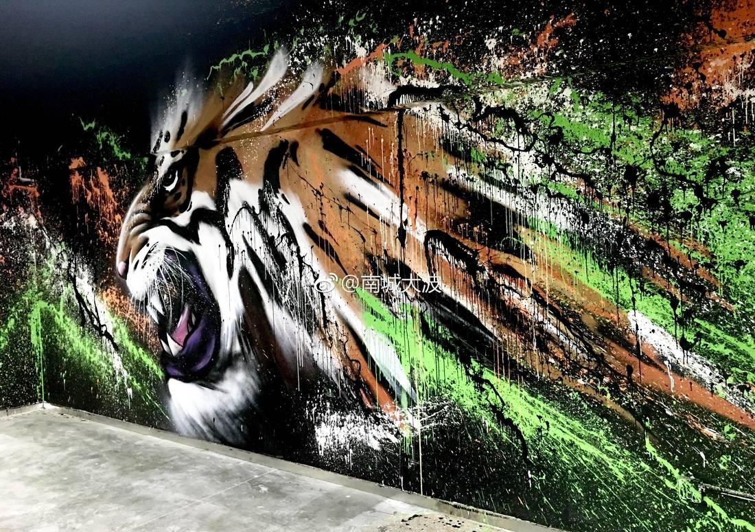 
北京到广州的“非法涂鸦”创作全过程被记录 -2