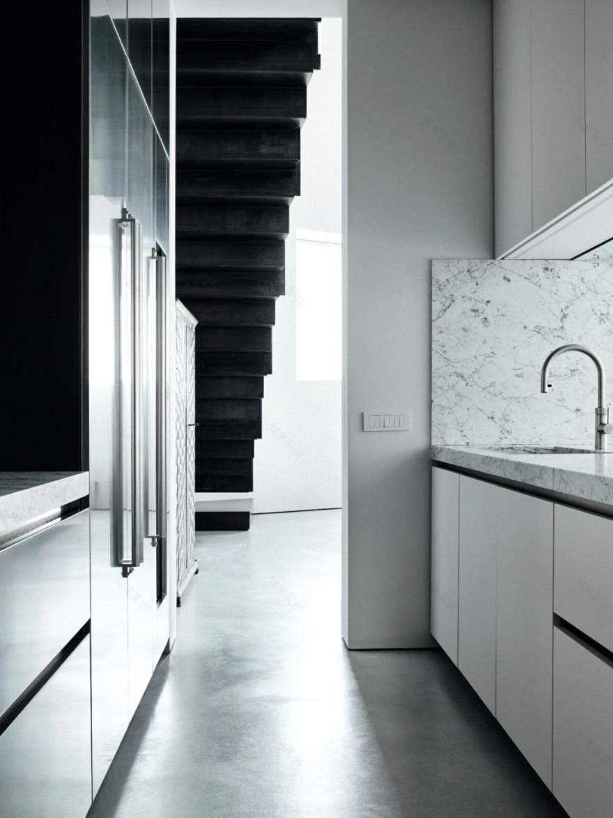 意大利极简设计大师 Piero Lissoni 自宅丨LissoniAssociati 建筑设计工作室-9