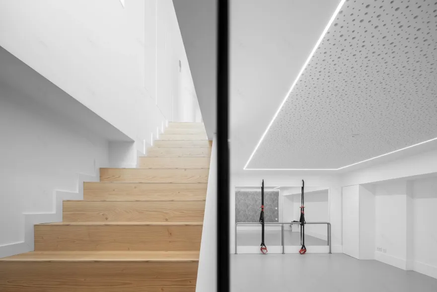 葡萄牙阳光医疗办公室设计丨Arquitetos Rómulo Neto-23