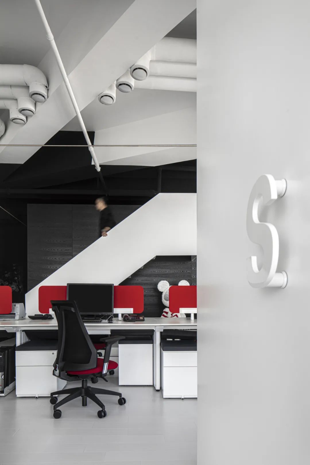 汕头龙光世纪大厦“黑白盒子”丨中国汕头丨HSU许业功设计-14