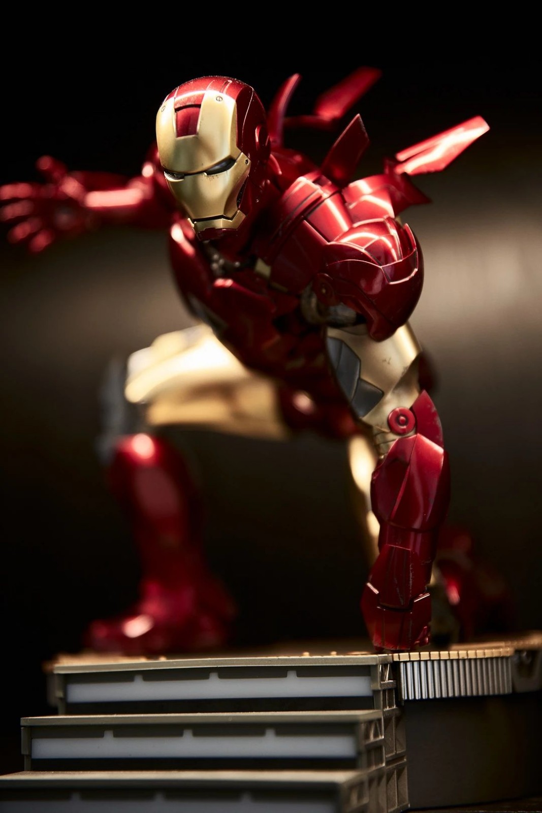 手办迷的现代简约之家 | 悬空背景展柜，红橡实木家具-37