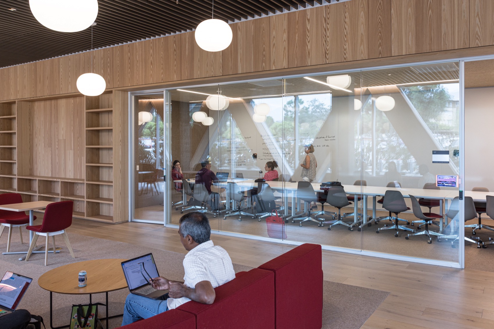 克莱蒙特·麦肯纳学院罗伯特·戴科学中心丨美国丨BIG-66