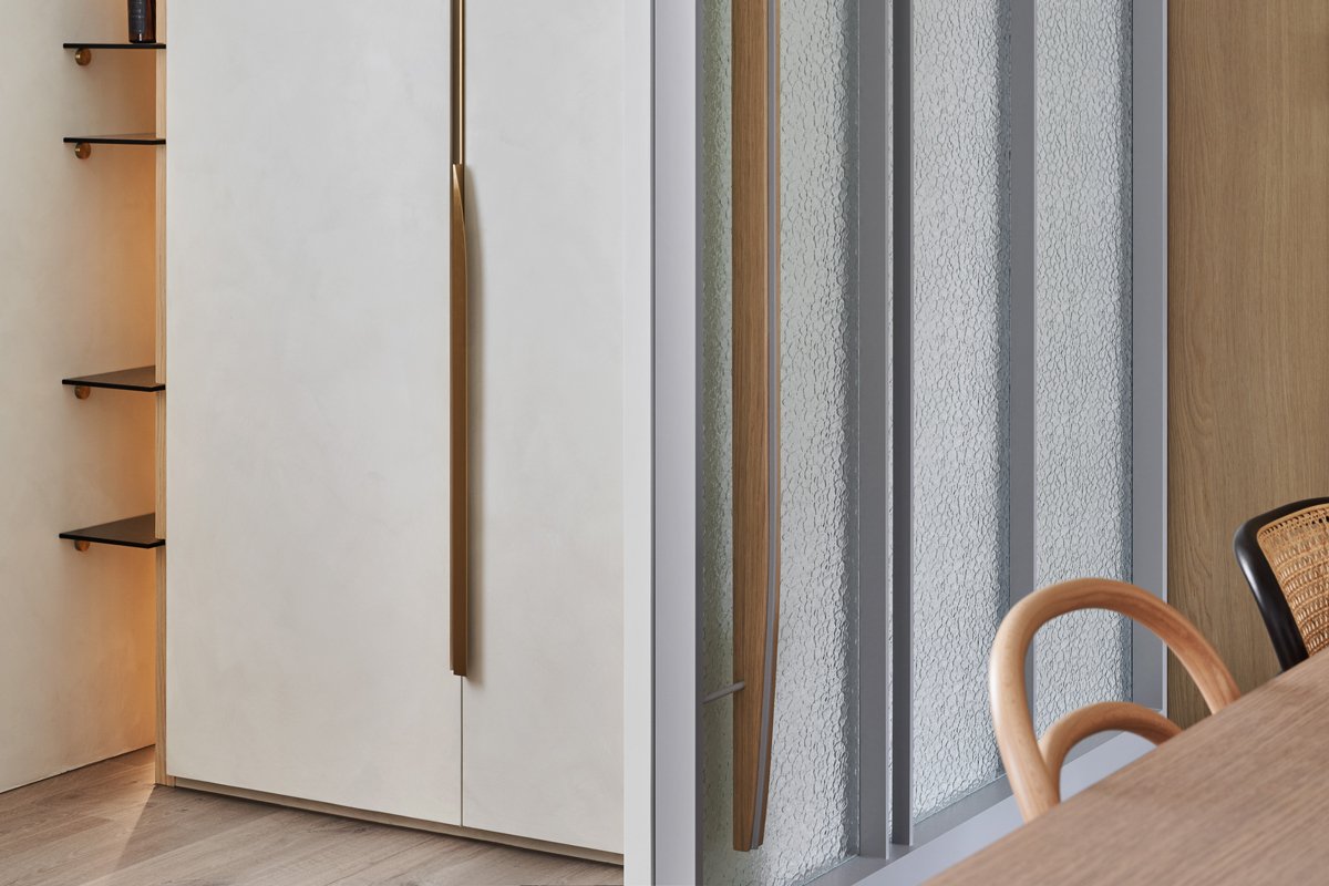 從「有靈魂的餐桌」開始滋養家的故事！用溫和時髦的磚紅色，描繪以餐廚空間為核心的起居光景 — Hey!Cheese-13