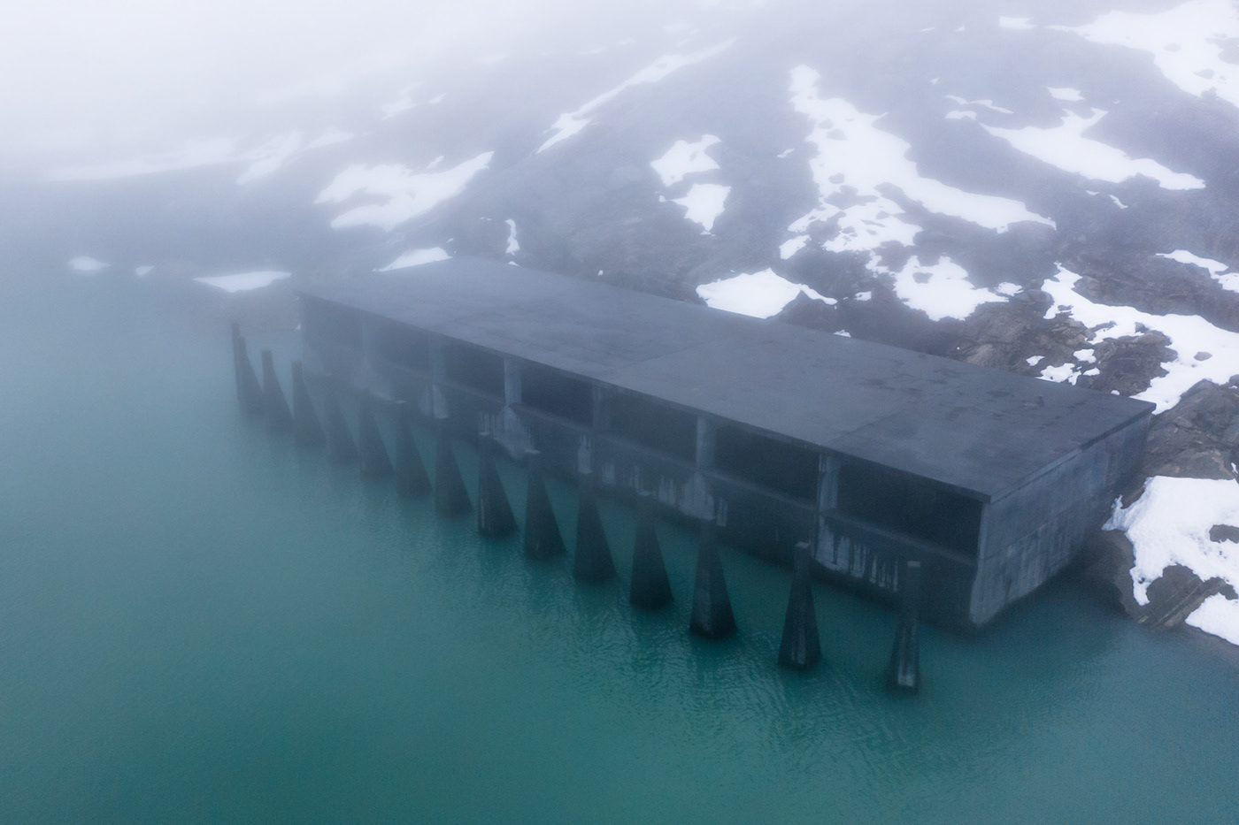 挪威 Styggevatnet 混凝土纪念碑-0