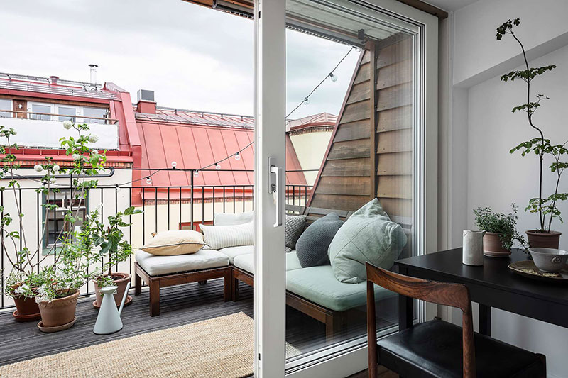 哥德堡特色阁楼公寓 | 倾斜天花板、巨型书架、温馨阳台-18