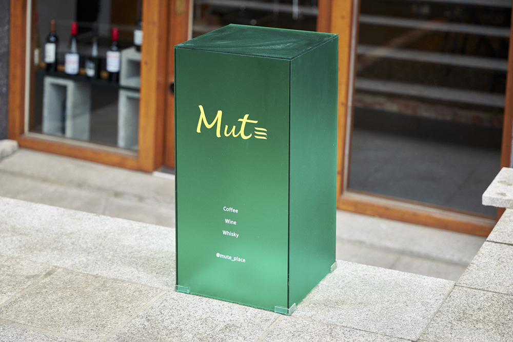 17 坪简约风咖啡厅，明亮空间展现青春魅力-20